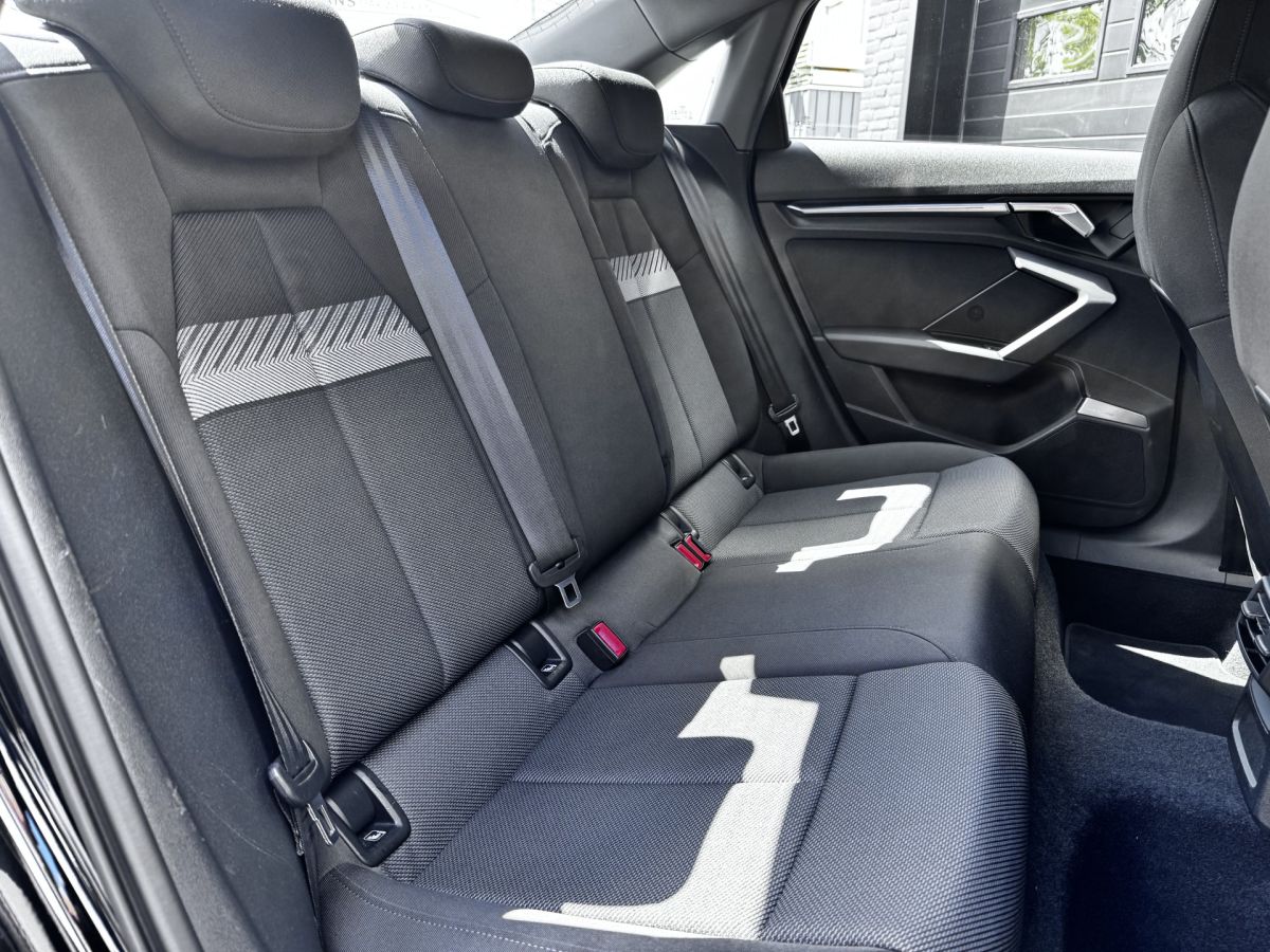 Audi A3 Limousine 35 TFSI 150PK Business edition Automaat Audi A3 Limousine 35 TFSI 150PK Business edition Automaat