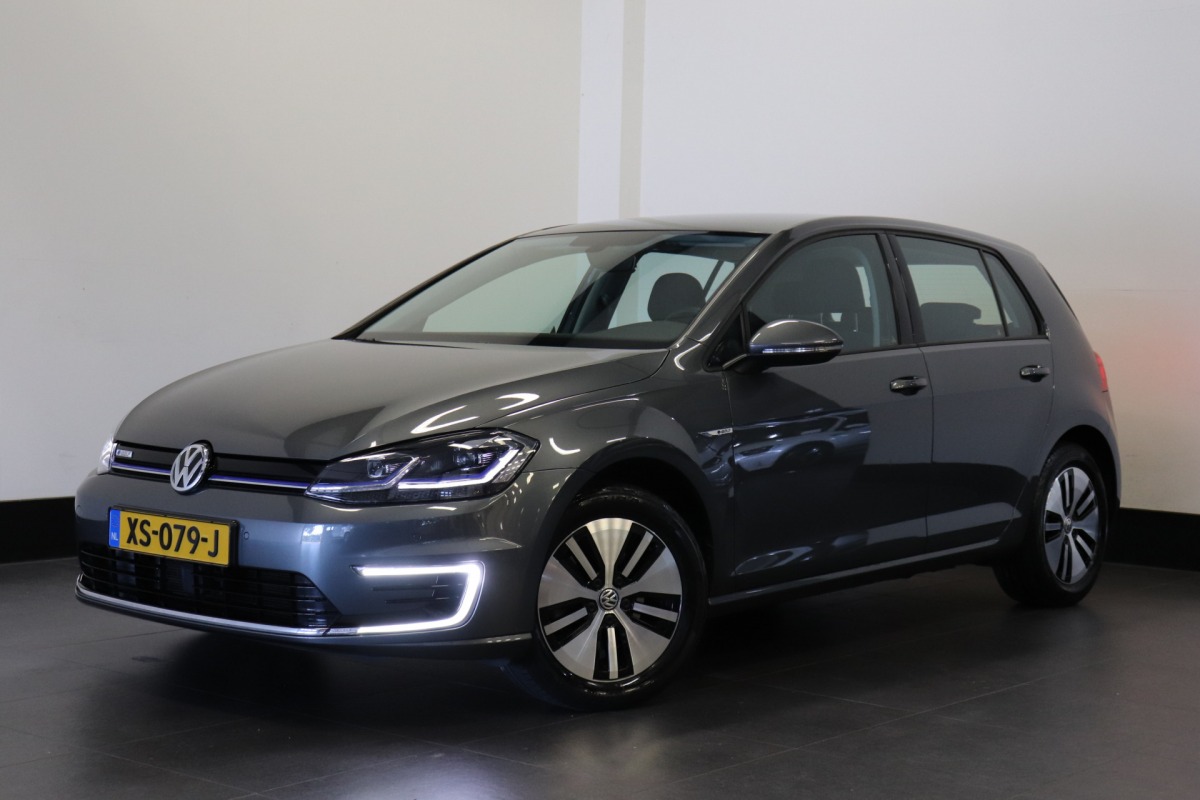 Volkswagen e-Golf | LED | ADAPTIVE CRUISE | CARPLAY €18.900,- Incl. BTW