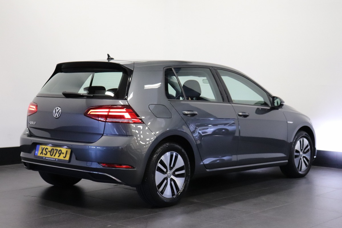 Volkswagen e-Golf | LED | ADAPTIVE CRUISE | CARPLAY €18.900,- Incl. BTW