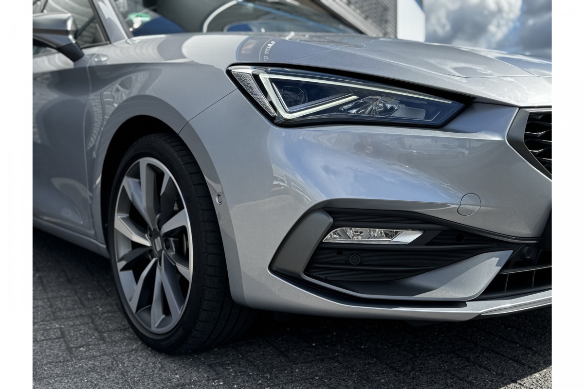 SEAT Leon Sportstourer 1.5 eTSI 150PK FR Business Intense Automaat | Navi | Camera | ACC | Beats | PDC | €22.900,- incl. BTW