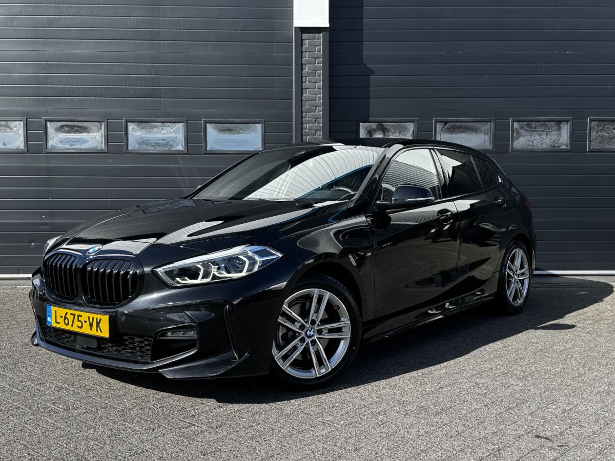 BMW 1-serie 118i Business Edition M-Sport Shadow Automaat