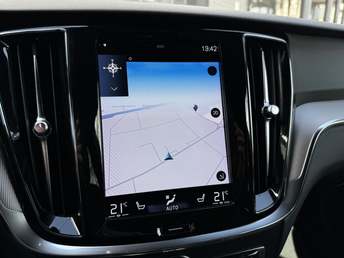 Volvo V60 2.0 T6 Recharge 340PK AWD R-Design