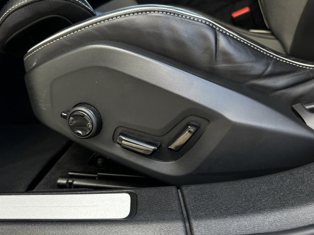 Volvo V60 2.0 T6 Recharge 340PK AWD R-Design