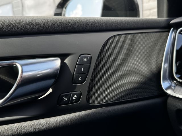 Volvo V60 2.0 T6 Recharge 340PK AWD R-Design