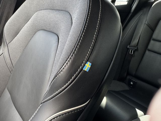 Volvo V60 2.0 T6 Recharge 340PK AWD R-Design