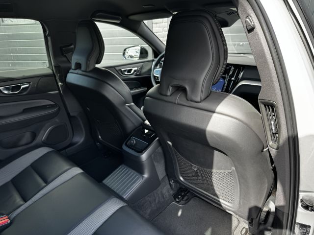 Volvo V60 2.0 T6 Recharge 340PK AWD R-Design