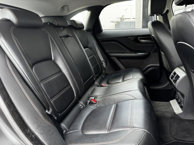 Jaguar F-Pace 2.0 Portfolio 20d 180PK