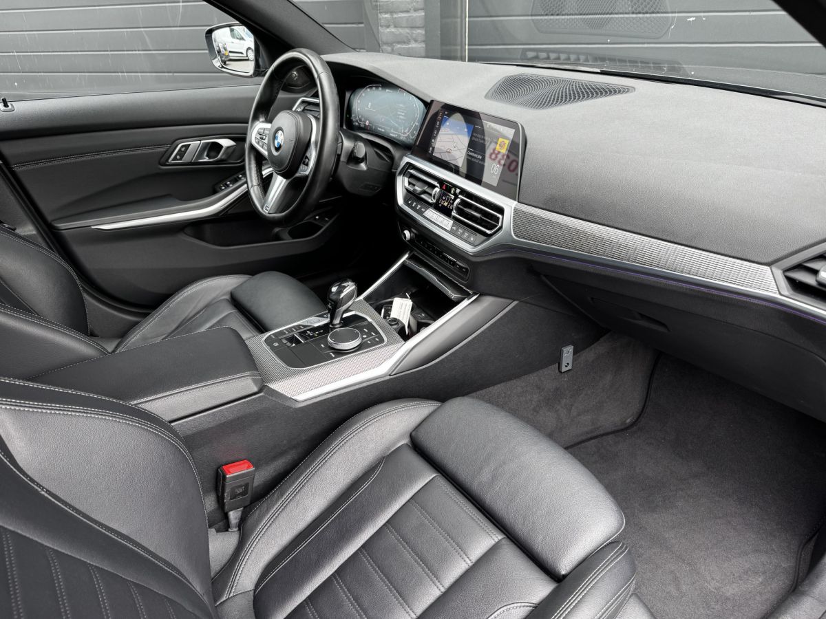 BMW 3 Serie Touring 330e High Executive M-Sport Shadowline 293PK