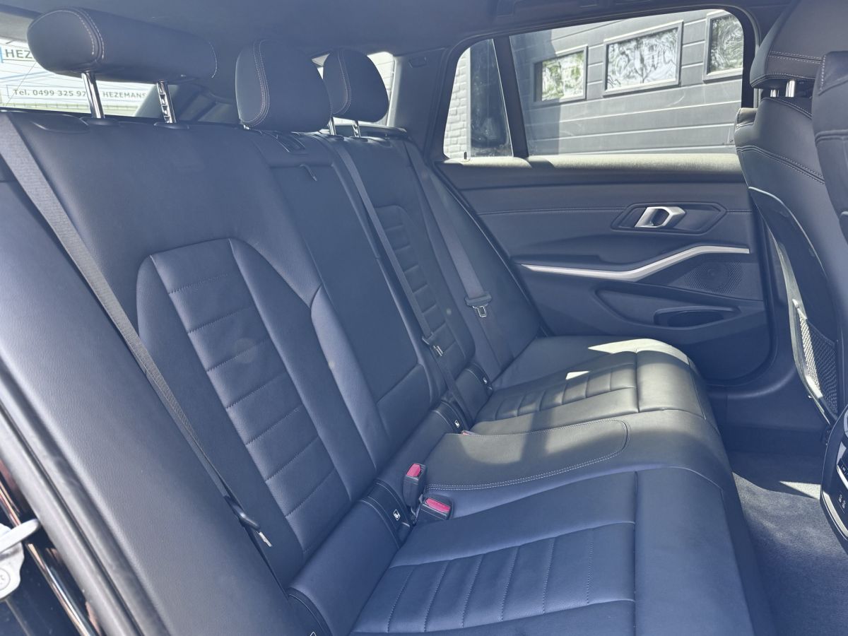 BMW 3 Serie Touring 330e Business Edition Plus Dealer OH