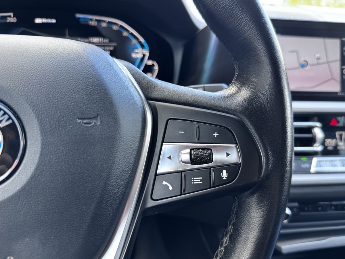 BMW 3 Serie Touring 330e Business Edition Plus Dealer OH