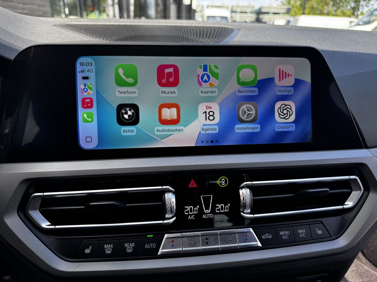 BMW 3 Serie Touring 330e Business Edition Plus Dealer OH