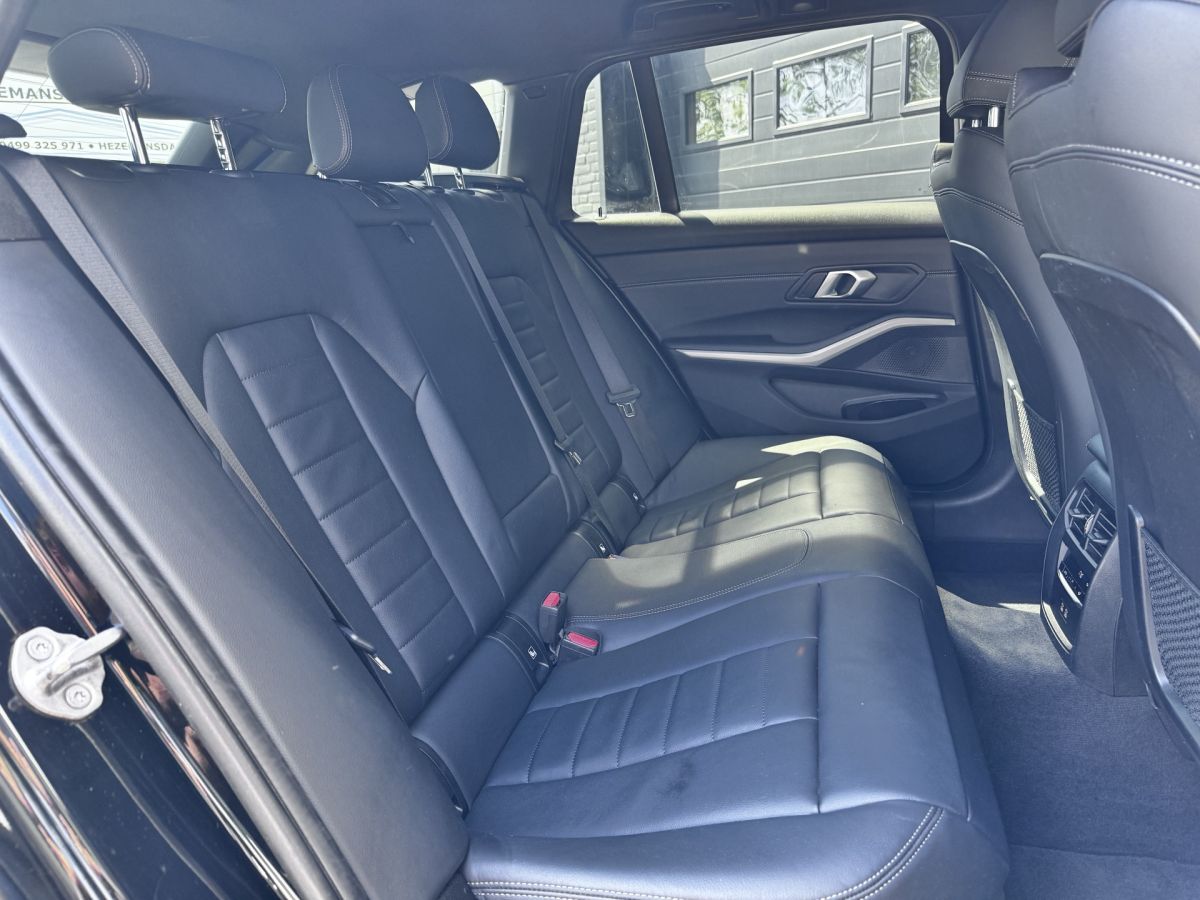BMW 3 Serie Touring 330e Business Edition Plus Dealer OH
