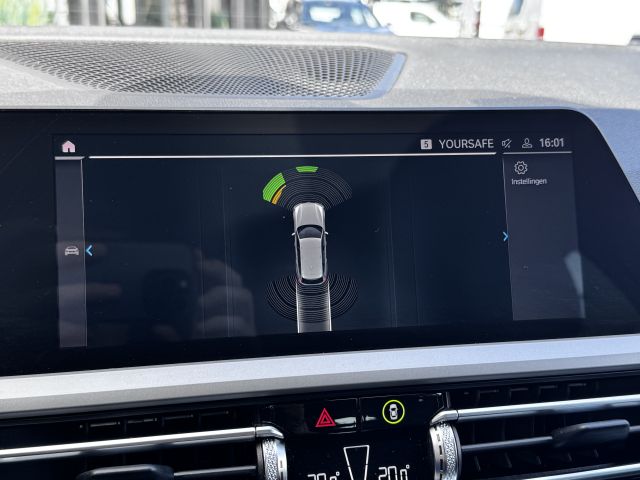 BMW 3 Serie Touring 330e Business Edition Plus Dealer OH