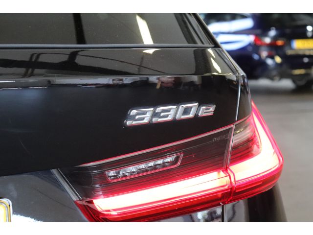 BMW 3 Serie Touring 330e Business Edition Plus 293PK Dealer OH BMW 3 Serie Touring 330e Business Edition Plus 293PK Dealer OH