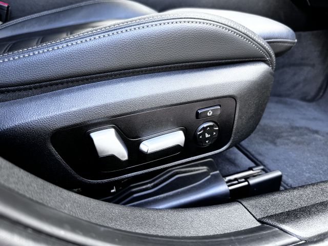 BMW 3 Serie Touring 330e Business Edition Plus Dealer OH