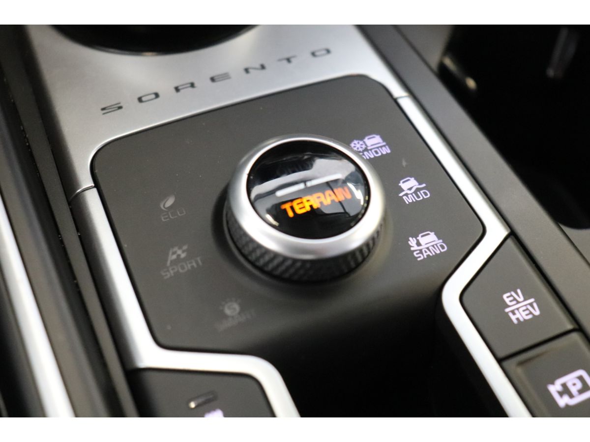 Kia Sorento 1.6 T-GDI Plug-in Hybrid 4WD DynamicLine 7p. Kia Sorento 1.6 T-GDI Plug-in Hybrid 4WD DynamicLine 7p.