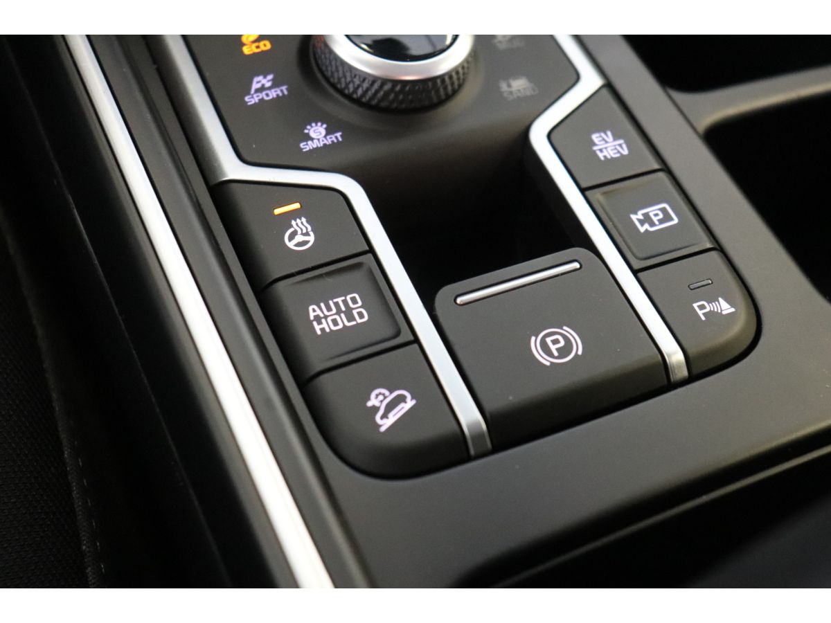 Kia Sorento 1.6 T-GDI Plug-in Hybrid 4WD DynamicLine 7p. Kia Sorento 1.6 T-GDI Plug-in Hybrid 4WD DynamicLine 7p.