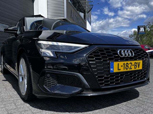Audi A3 Limousine 35 TFSI 150PK Business edition Automaat Audi A3 Limousine 35 TFSI 150PK Business edition Automaat