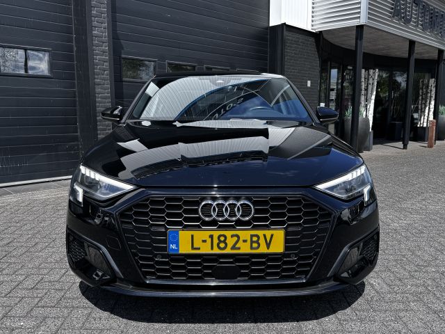 Audi A3 Limousine 35 TFSI 150PK Business edition Automaat Audi A3 Limousine 35 TFSI 150PK Business edition Automaat