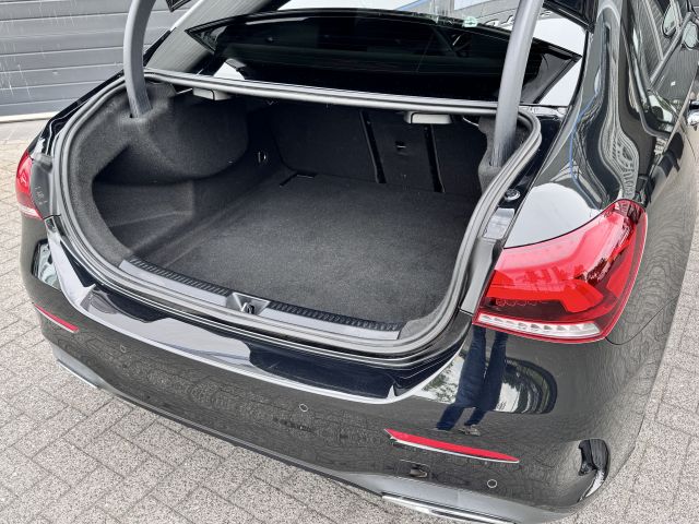 Mercedes-Benz A-Klasse 180 Business Solution AMG