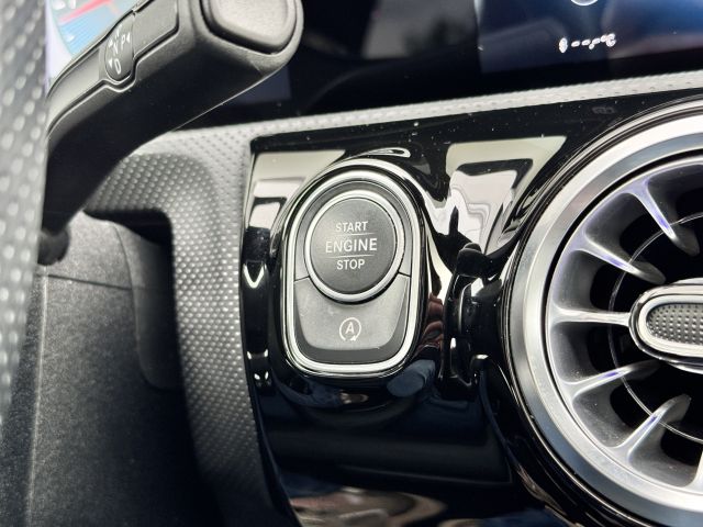 Mercedes-Benz A-Klasse 180 Business Solution AMG