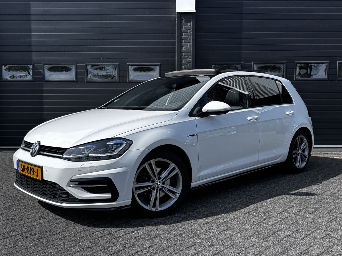 Volkswagen Golf 1.5 TSI 150PK Highline Business R-line Automaat