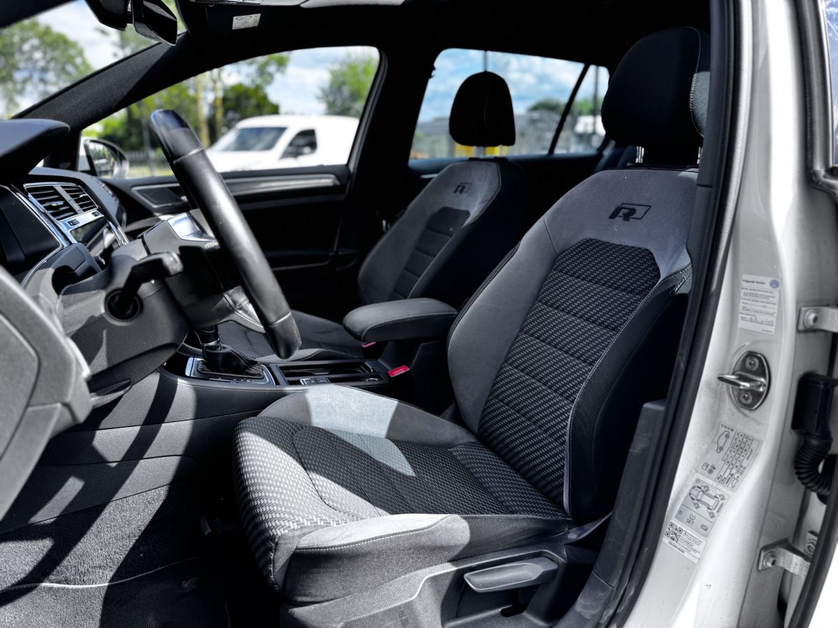 Volkswagen Golf 1.5 TSI 150PK Highline Business R-line Automaat
