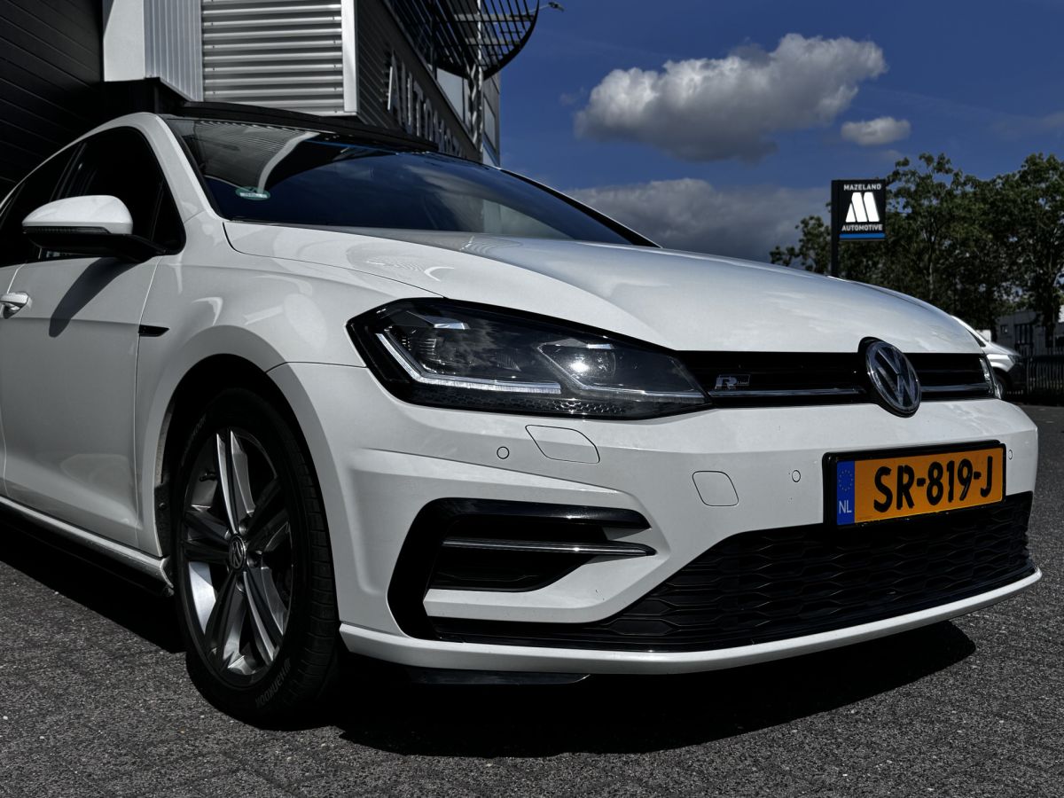 Volkswagen Golf 1.5 TSI 150PK Highline Business R-line Automaat