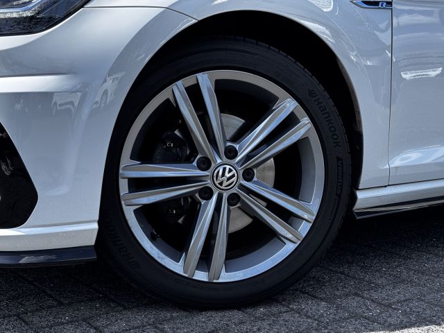 Volkswagen Golf 1.5 TSI 150PK Highline Business R-line Automaat