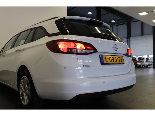 Opel Astra Sports Tourer 1.2 Edition NL Auto