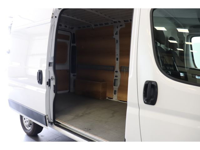 Opel Movano 2.2D L2H2 120PK EURO 6 Opel Movano 2.2D L2H2 120PK EURO 6
