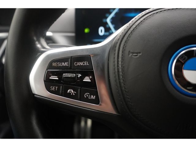 BMW i4 eDrive40 M-Sport High Executive 84 kWh 3 fasen BMW i4 eDrive40 M-Sport High Executive 84 kWh 3 fasen