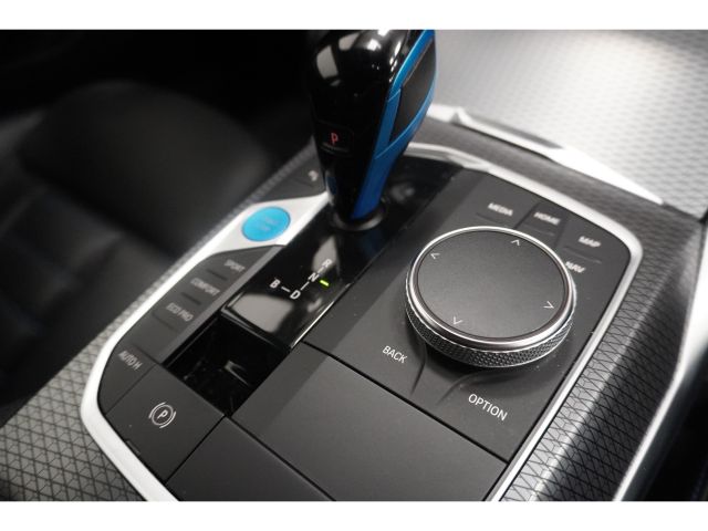 BMW i4 eDrive40 M-Sport High Executive 84 kWh 3 fasen BMW i4 eDrive40 M-Sport High Executive 84 kWh 3 fasen