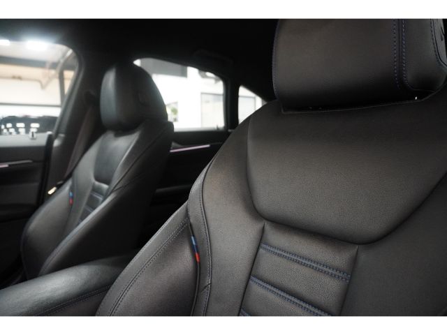BMW i4 eDrive40 M-Sport High Executive 84 kWh 3 fasen BMW i4 eDrive40 M-Sport High Executive 84 kWh 3 fasen