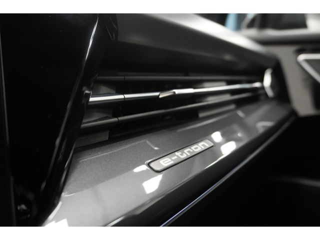 Audi Q4 e-tron 40 Launch edition Advanced S-Line 77 kWh 3 fasen Audi Q4 e-tron 40 Launch edition Advanced S-Line 77 kWh 3 fasen