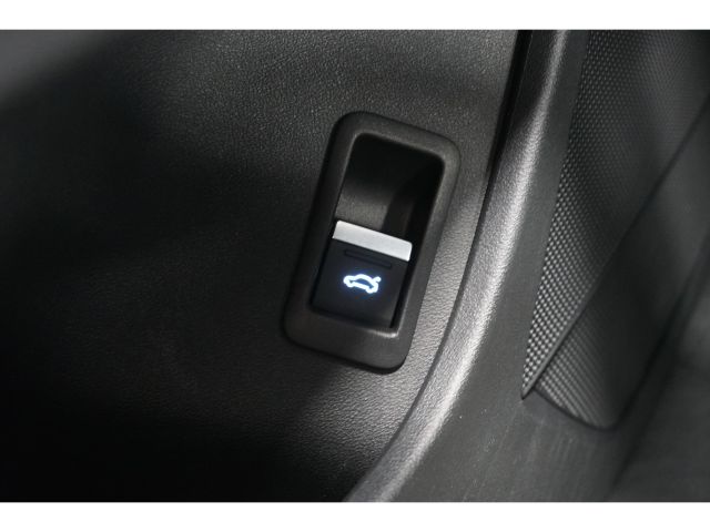Audi Q4 e-tron 40 Launch edition Advanced S-Line 77 kWh 3 fasen Audi Q4 e-tron 40 Launch edition Advanced S-Line 77 kWh 3 fasen
