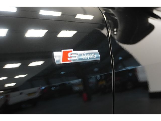 Audi Q4 e-tron 40 Launch edition Advanced S-Line 77 kWh 3 fasen Audi Q4 e-tron 40 Launch edition Advanced S-Line 77 kWh 3 fasen