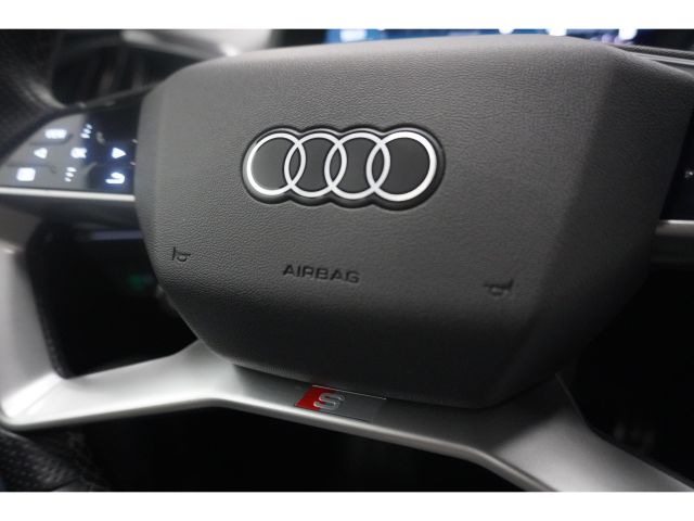 Audi Q4 e-tron 40 Launch edition Advanced S-Line 77 kWh 3 fasen Audi Q4 e-tron 40 Launch edition Advanced S-Line 77 kWh 3 fasen